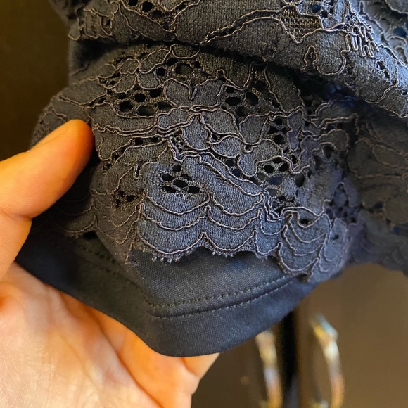 UNIQLO Shirt - Picture 3 of 5